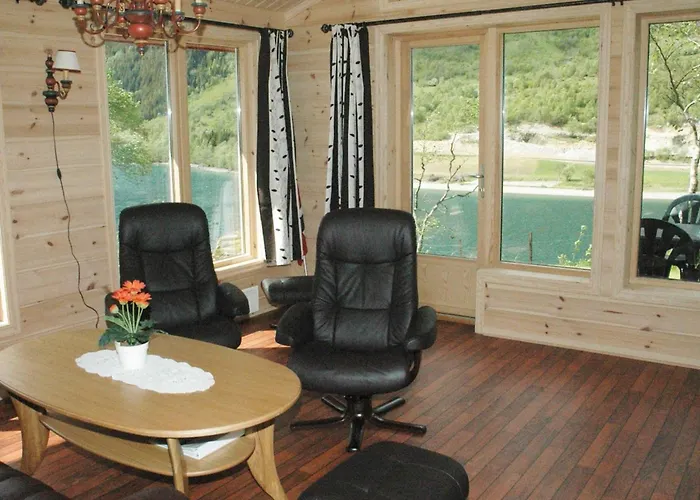 Two-Bedroom Holiday home in Olden 3