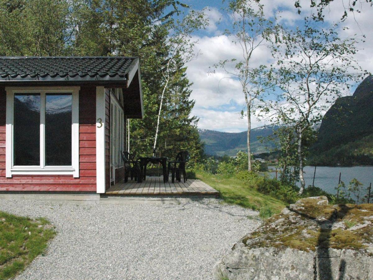 Two-bedroom In 3 *